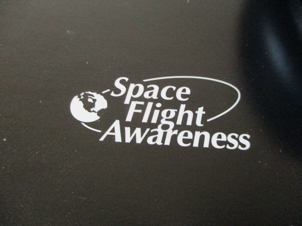 NASA SPACE SHUTTLE COCKPIT/MANNED FLIGHT BEYOND THE BEGINNING/STS9 POSTERS SET4