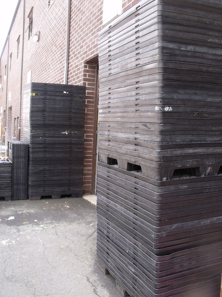 1 Triwall Reusable Bulk Inventory Garage Storage Unit Pallet Shipping Container