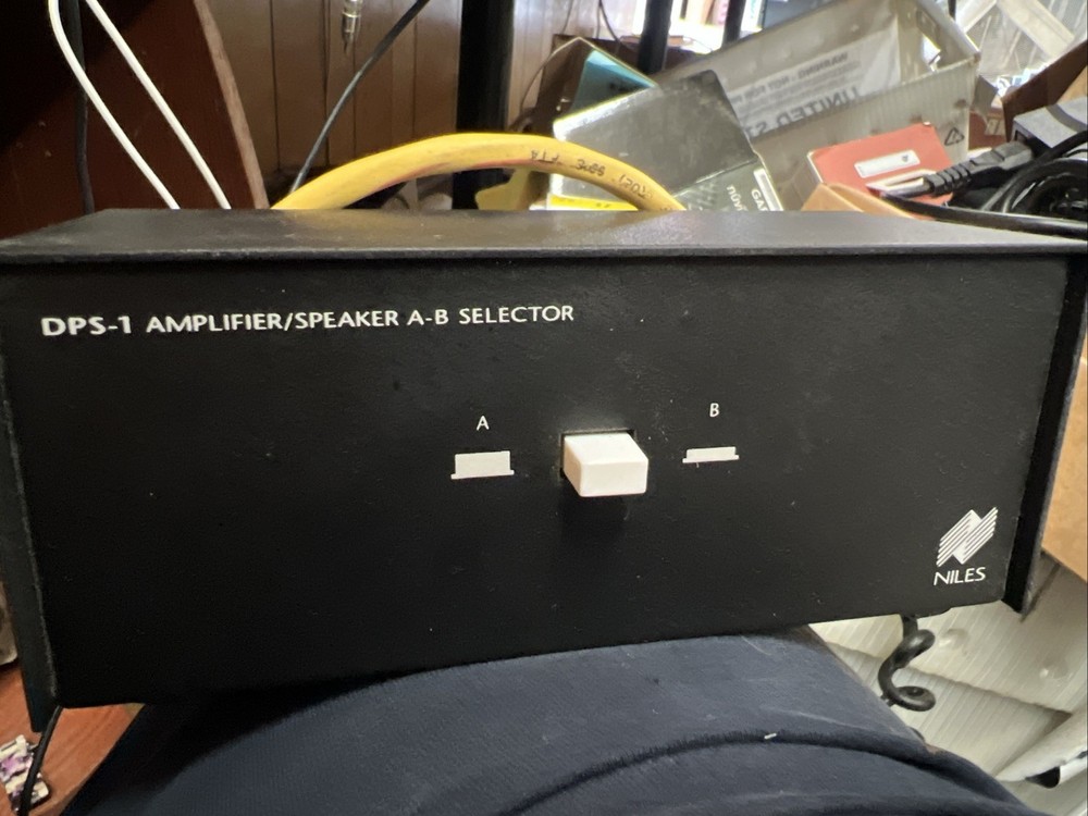 Niles DPS-1 Amplifier / Speaker Selector A/B Switch