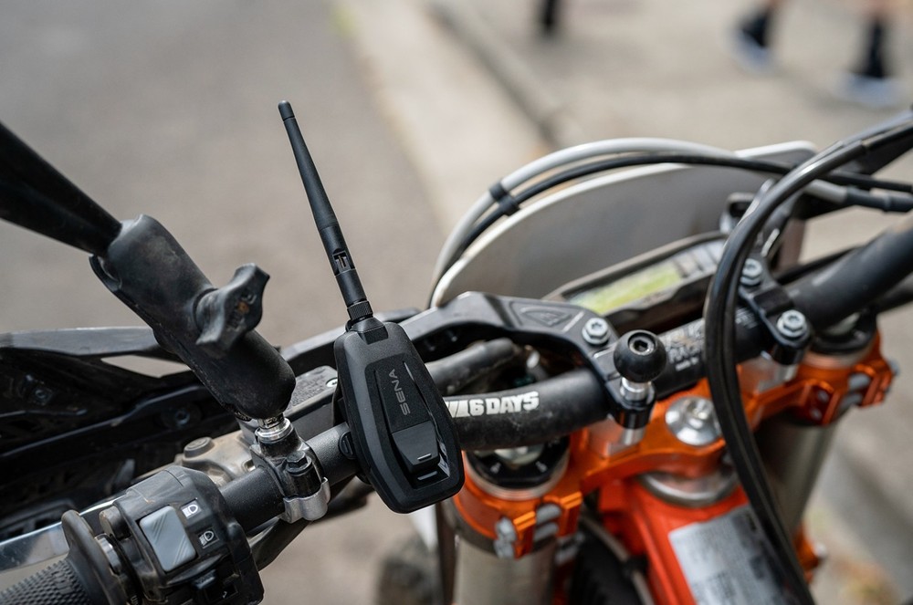 SENA +Mesh Bluetooth to Mesh Intercom Adaptor (B2M-01)