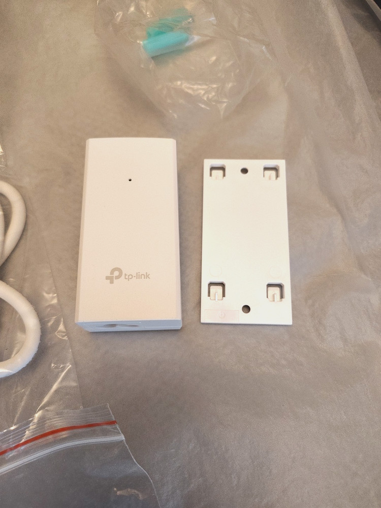 TP-Link AC1350 (EAP225) Wireless MU-MIMO Gigabit Ceiling Mount Access Point v3.8