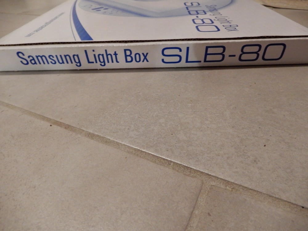 New SAMSUNG Light Box SLB-80 Digital PRESENTER