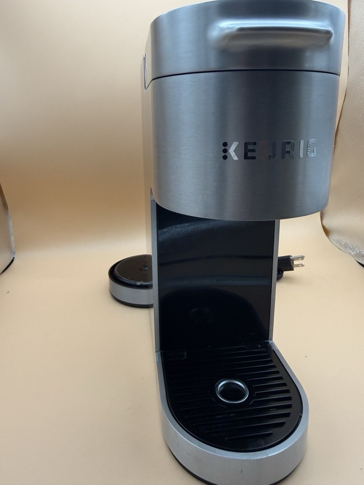 RARE Keurig K115 Stainless Brewer-Touchscreen - UNRELEASED MODEL Prototype?