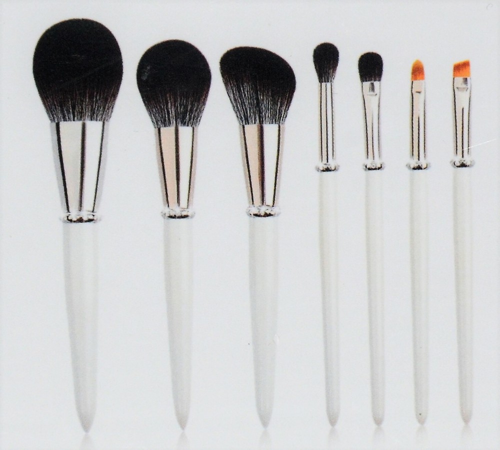MIKOO-REMEI Professional Makeup Brushes - White - 7 Piece Set - Sealed