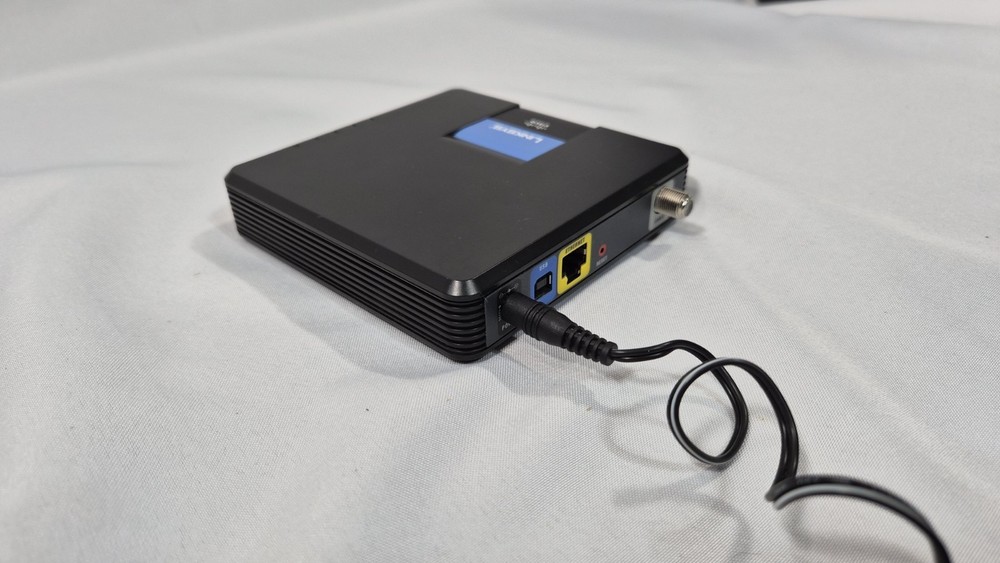 Linksys Cisco - CM100 Internet Cable Modem USB Ethernet 100 Mbps - Tested