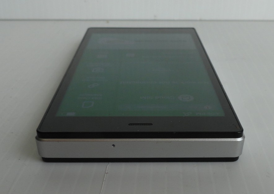 GlocalMe G4 Mobile Hotspot Wireless Data Terminal