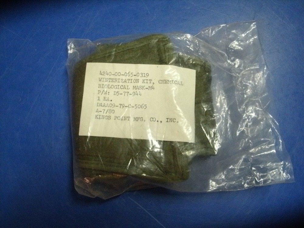WINTERIZATION KIT FOR A M 17 GAS MASK  NEW