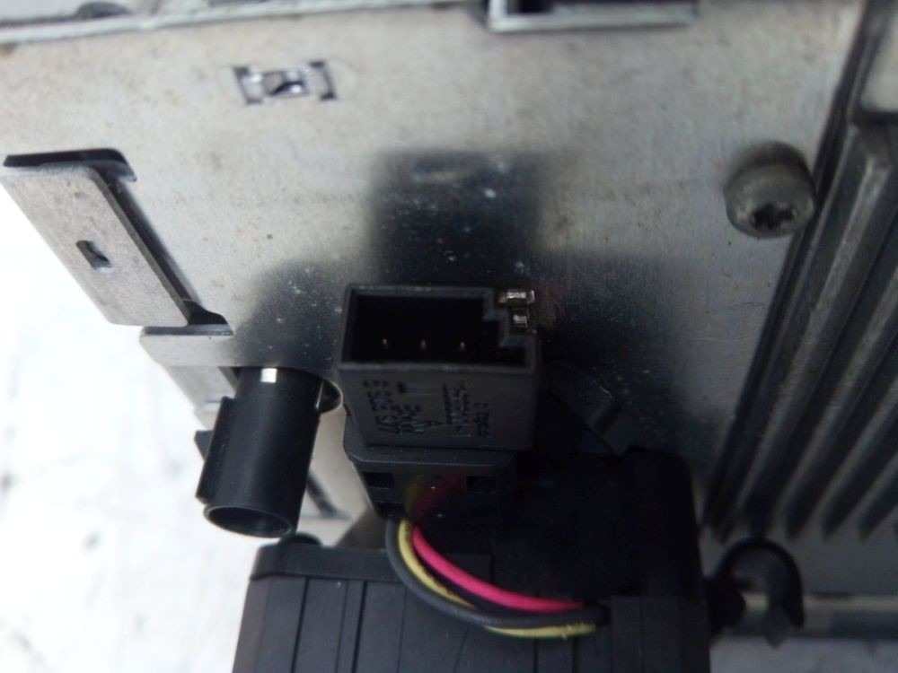 Radio/CD Changer Combination Code Not Available! Compatible for BMW 6 (E63)