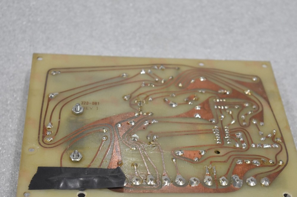 GENERIC 320-081 REV 1 PRINTED CIRCUIT BOARD