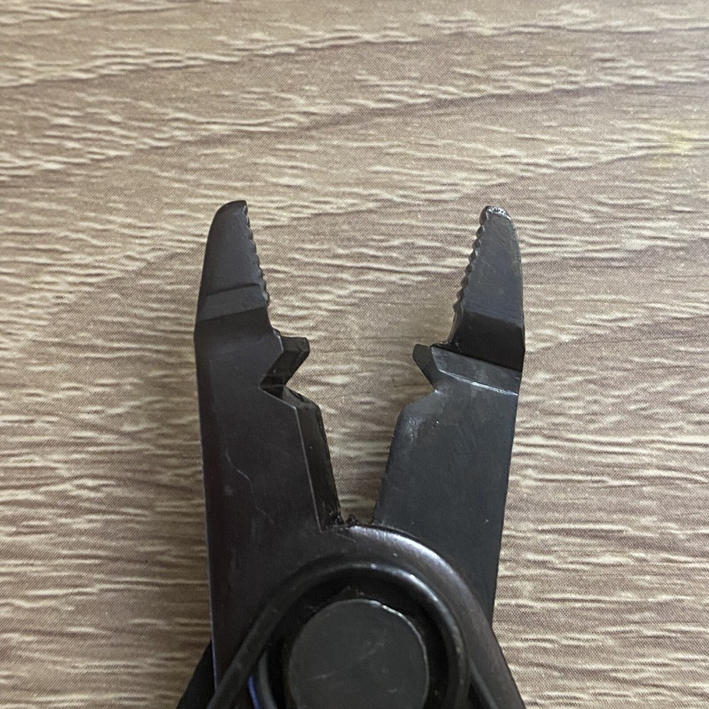 Slim Nose Wire Stripper