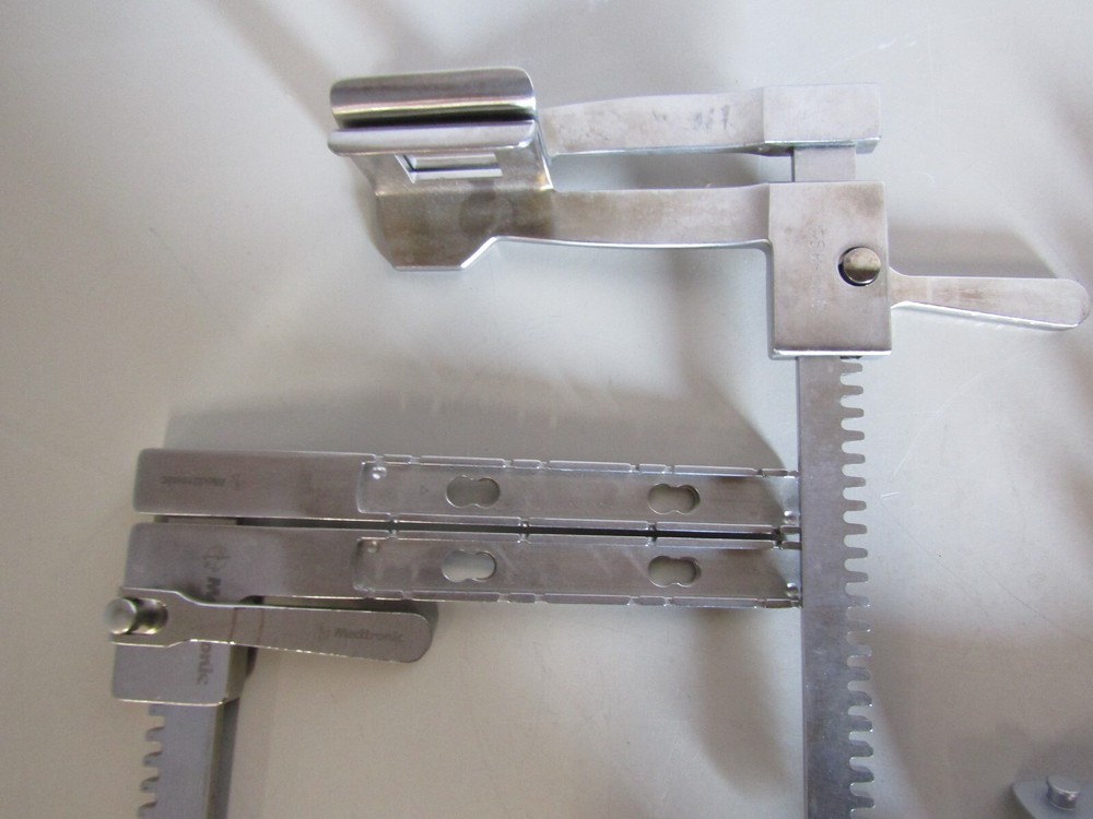 Medtronic 28701 Octo Base Retractor System etc...