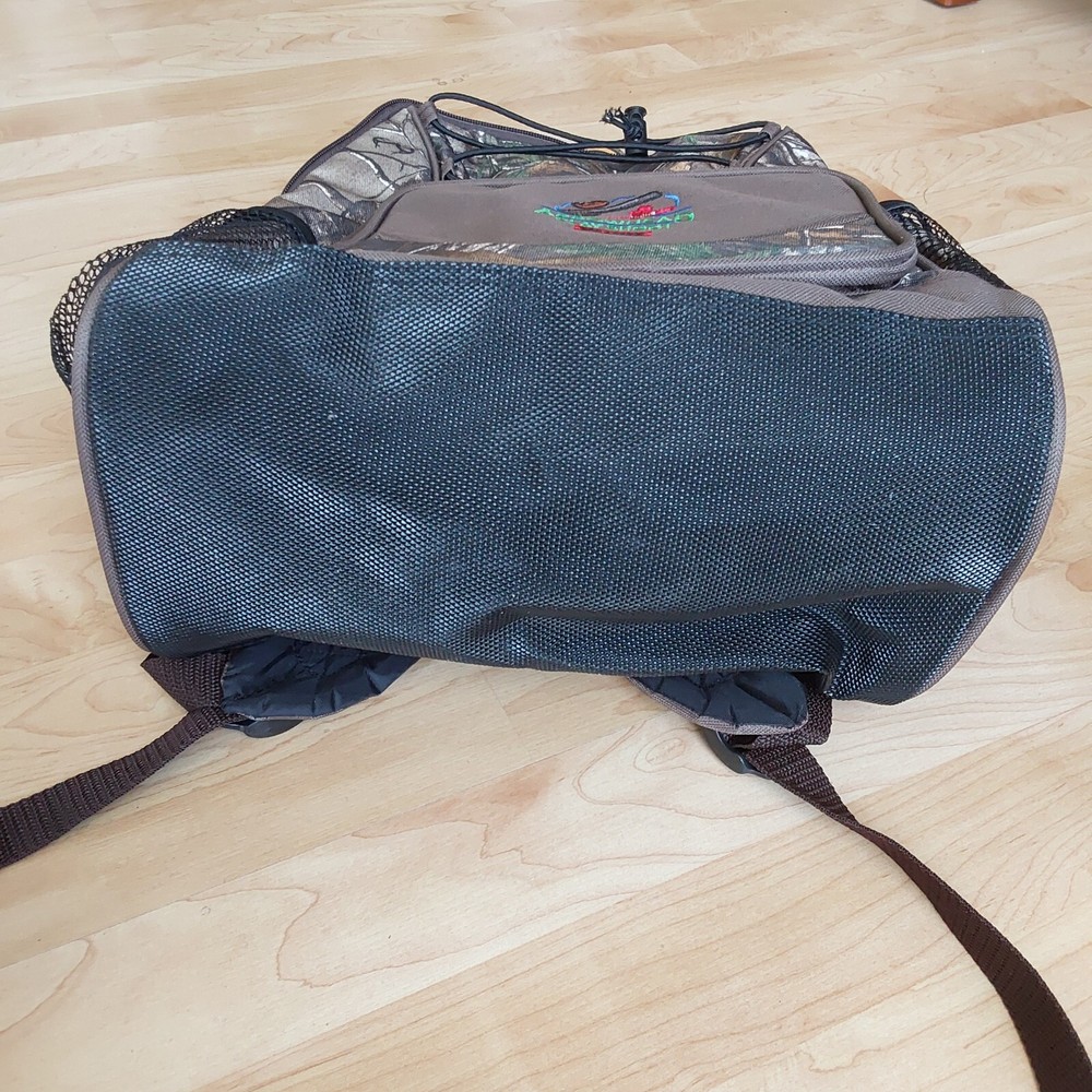 Real Tree pattern Backpack Pocket Camo/brown handle wipeable inside hiking READ