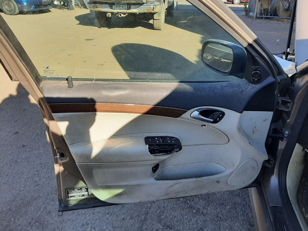 9-3 2004 High Mounted Stop Light 1068772