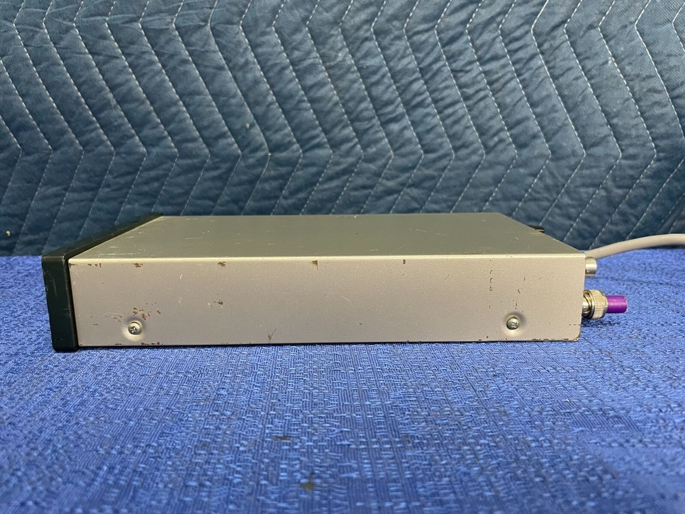 VideoTek - VDA-16 - Video Distribution Amplifier - Powers On