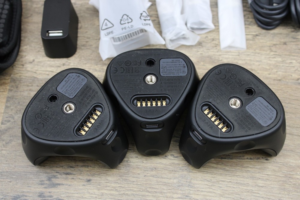 3 - Vive 3.0 Trackers with Straps, Tested Working
