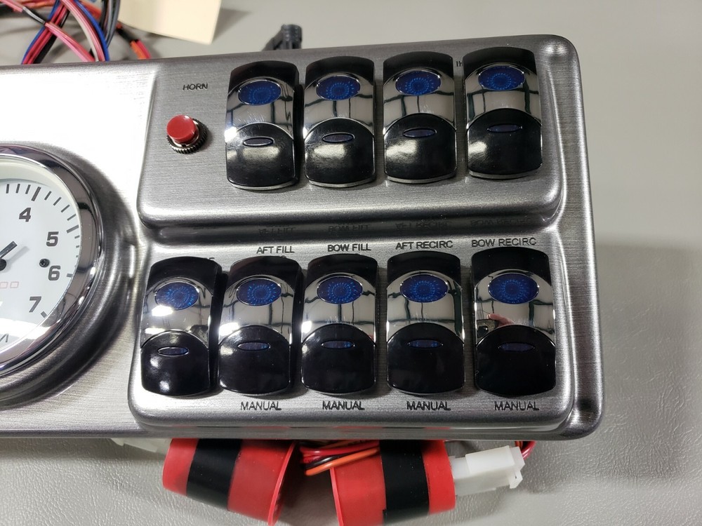 LUND BOATS 3 GAUGE PANEL