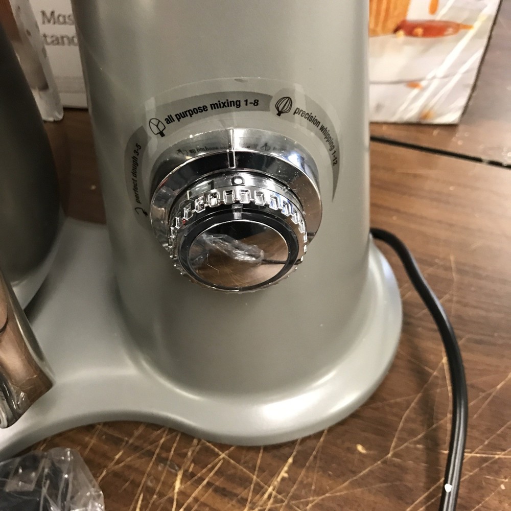 Cuisinart Precision Master 5.5-Quart 12-Speed Stand Mixer - Silver Lining - Open