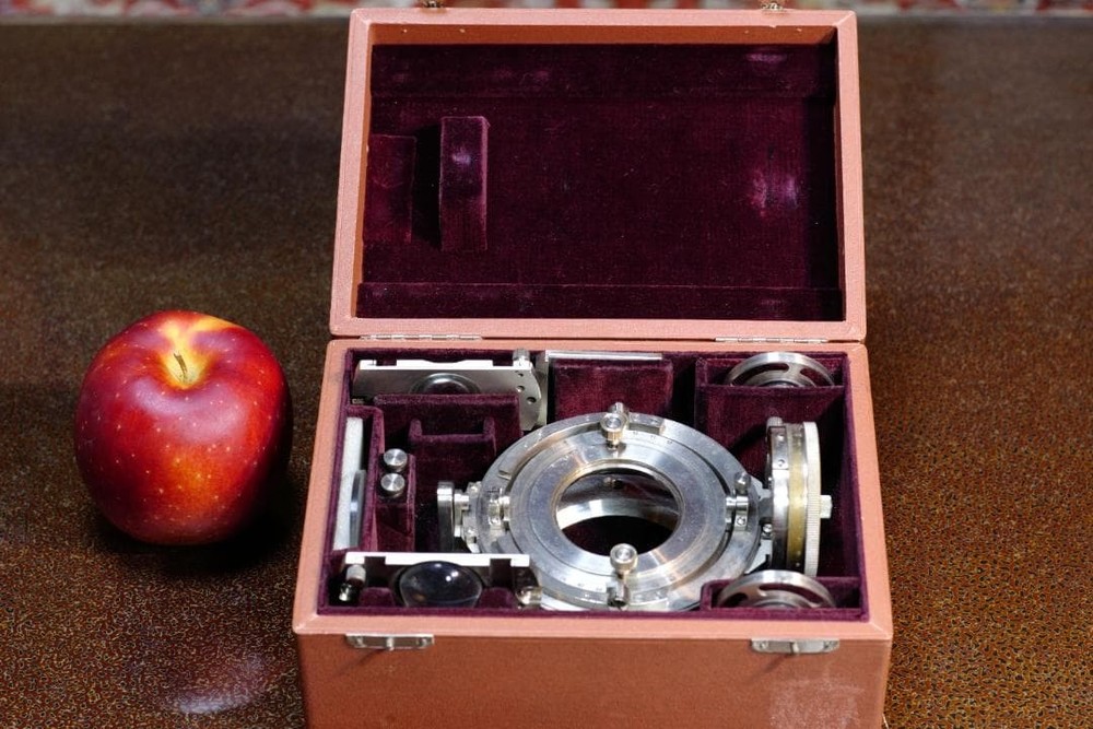 Leitz Universal Rotating Stage UT4 Transmitted Polarizing 4-Axis SN1892 From JP