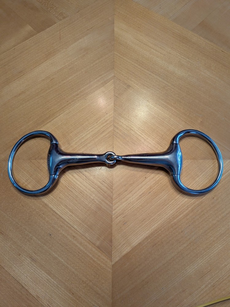 Eggbutt Snaffle Bit - Hollow Mouth - 5.50" to 6.00"