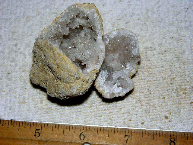 Geode pair opened with crystal centers 2.5 inch G65