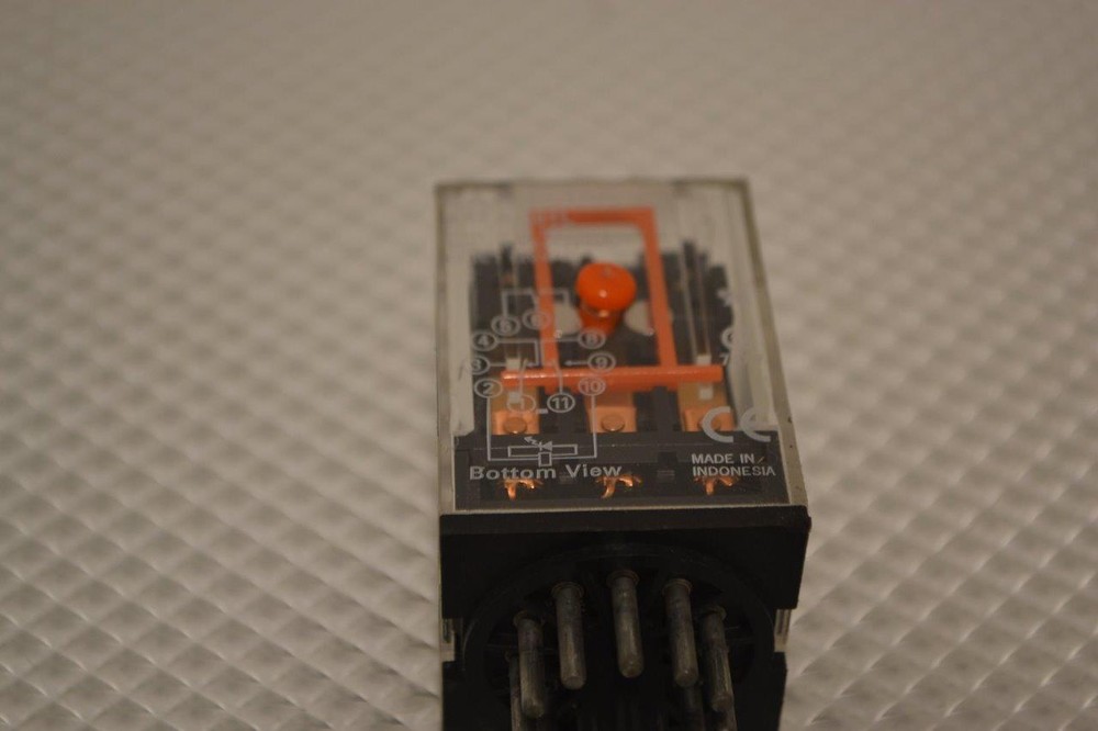 ONE USED A.A. ELECTRIC RELAYS AAEA-301L.