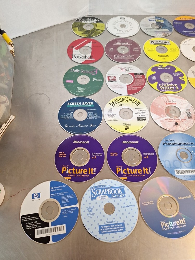 Lot of 25 Vintage Microsoft & Software CD-ROM Windows 90s/2000s