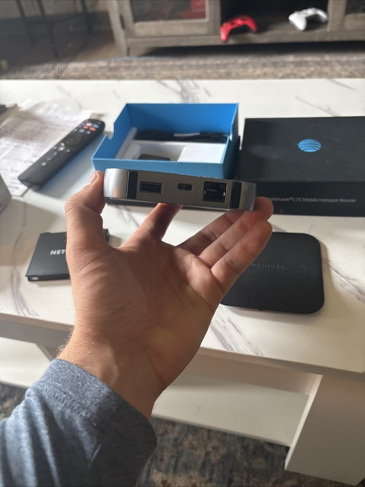 AT&T Nighthawk LTE mobile Hotspot Router