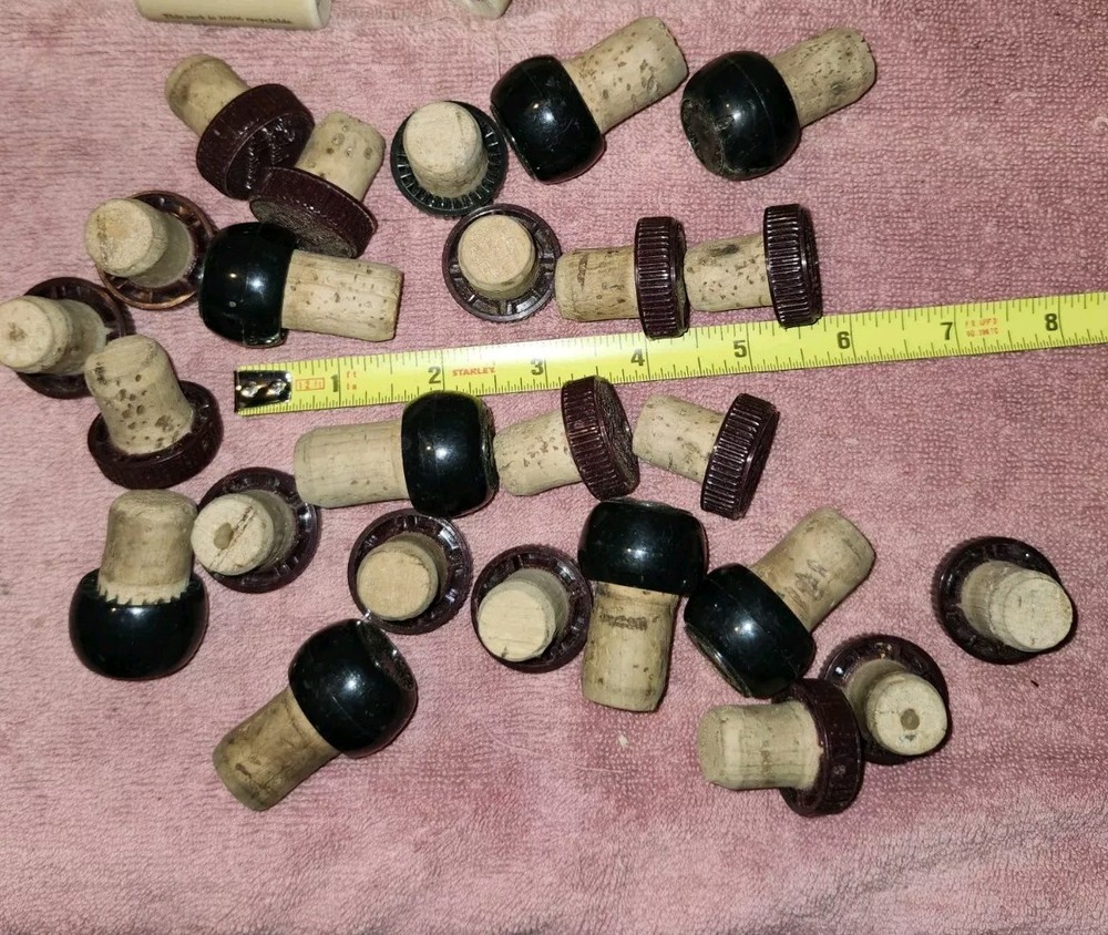 (F7) --- Lot 180 Used Wine Corks