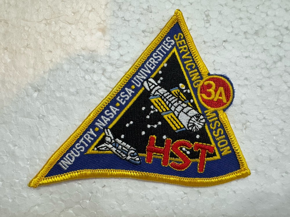 Vintage NASA Space Shuttle Patch - HST Servicing Mission