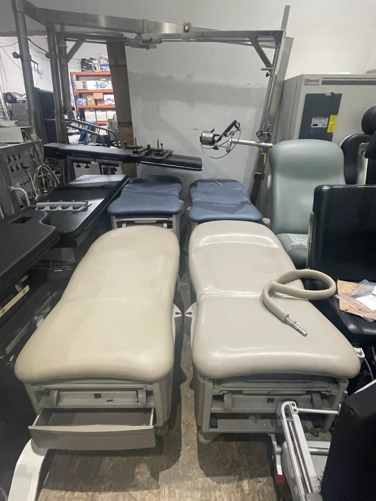 Brewer High-Low Power Exam Table