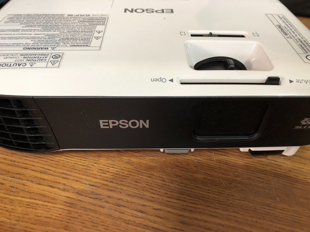 Epson EX3260 H842A Projector - Untested