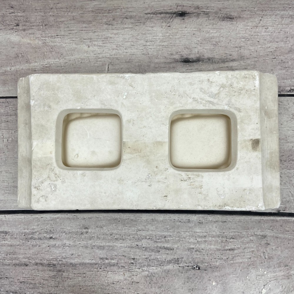 Ubranded Ceramic Slip Casting Mold Square Frame Figurine #G-401