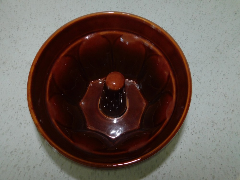 Williams-Sonoma Ceramic Monkey Bread Mold