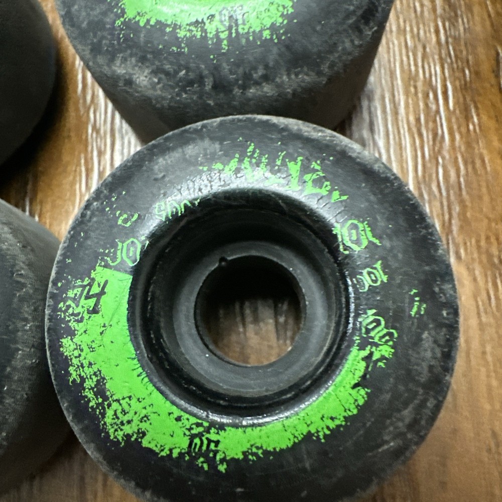 bones skateboard wheels Black & Green Great