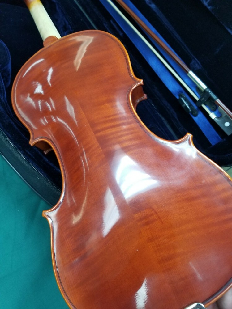 Gewa Ideale 4/4 Violin with Hard Shell Case