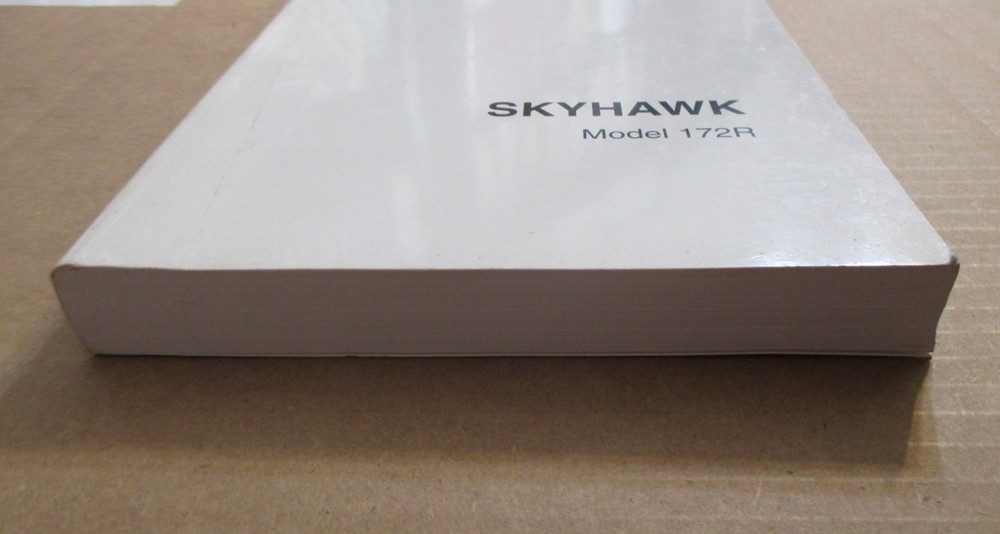 Skyhawk Model 172R Information Manual