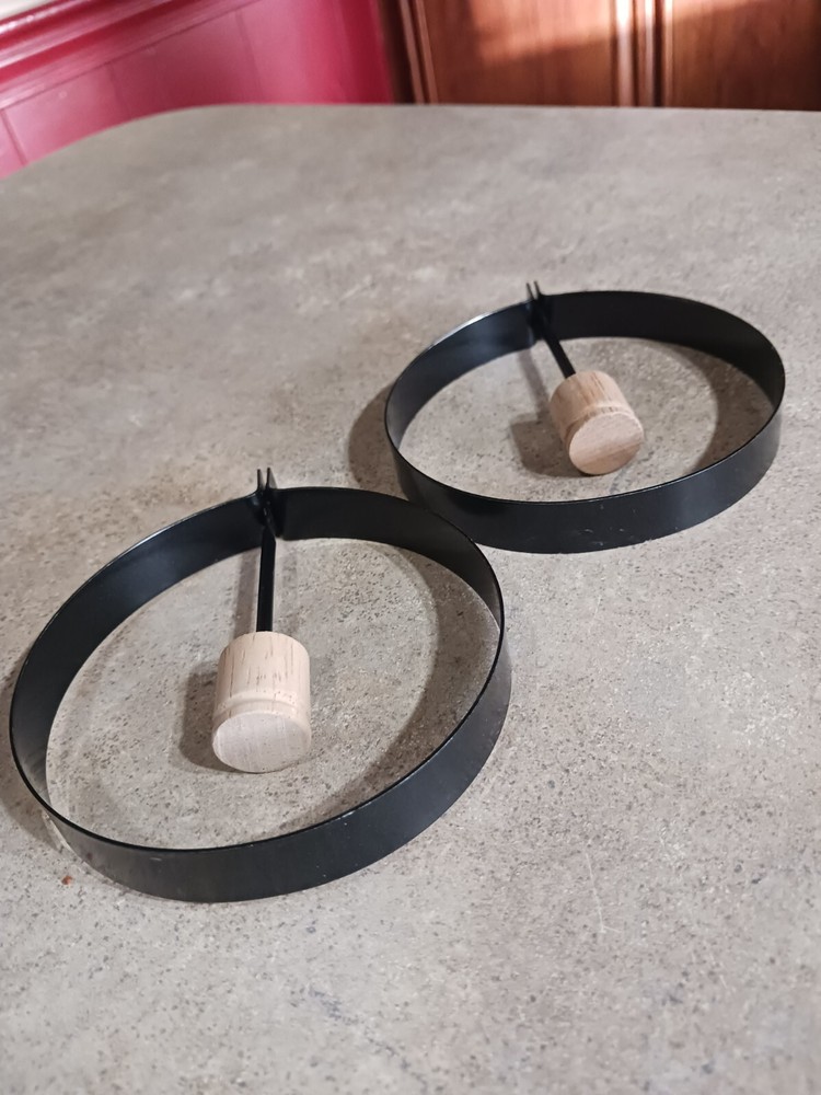 2 Egg Rings
