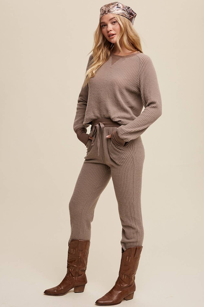 Listicle Latte Lounge Set