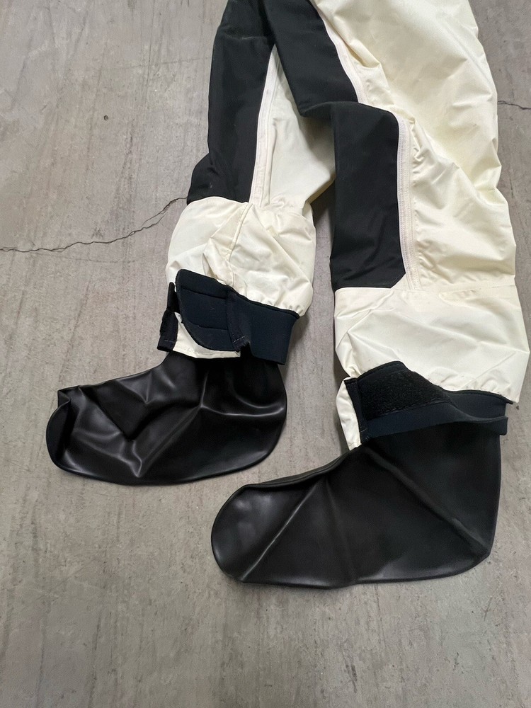 O-S-SISTEMS Incorporated Dry Suit