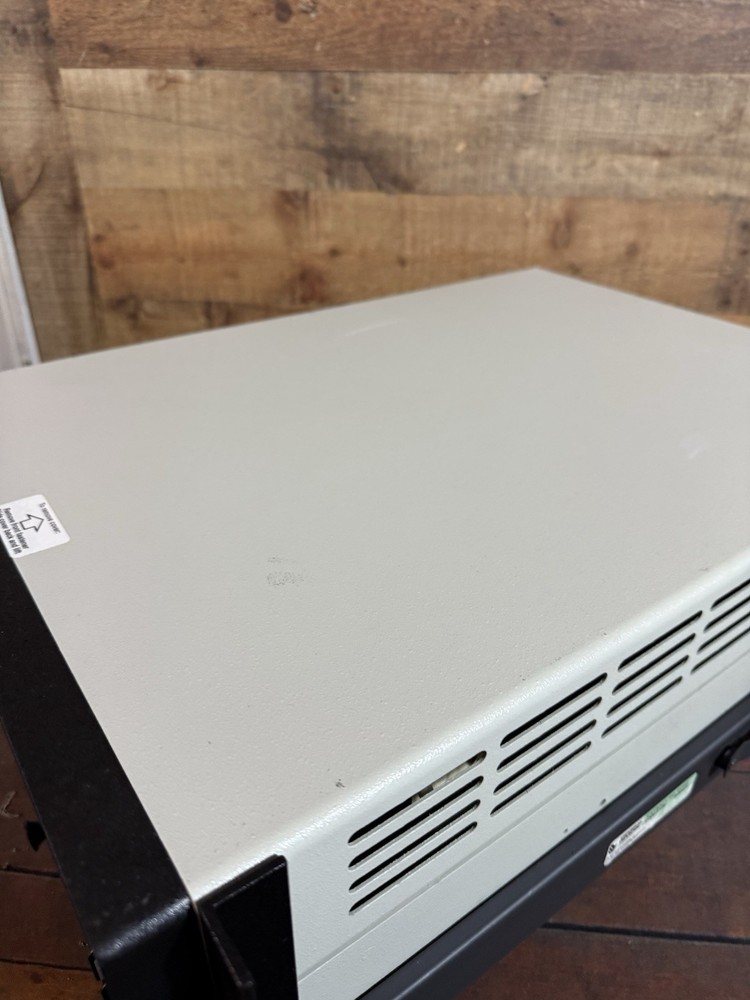 Teledyne Instruments SO2 Analyzer Model 6400E Powers On Untested