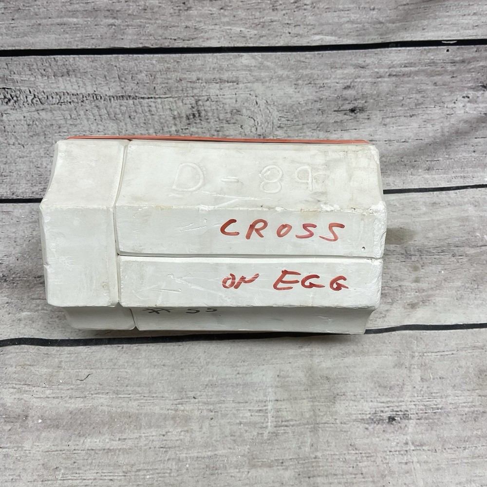 Ceramic Mold Cross On Egg D-89