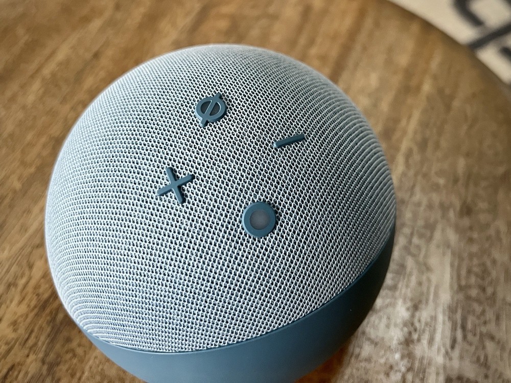 Amazon Echo Dot (4th Gen.) Smart Speaker B7W644 Twilight Blue & Echo Glow Bundle
