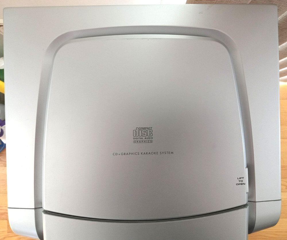 The Singing Machine STVG-520 Karaoke System w/CD Tested