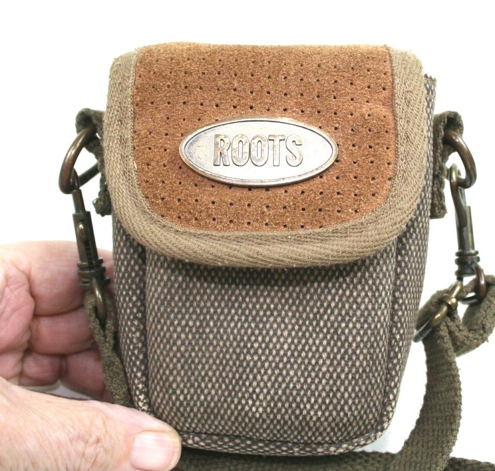 ROOTS Brown Suede Compact Camera Bag (b-66)