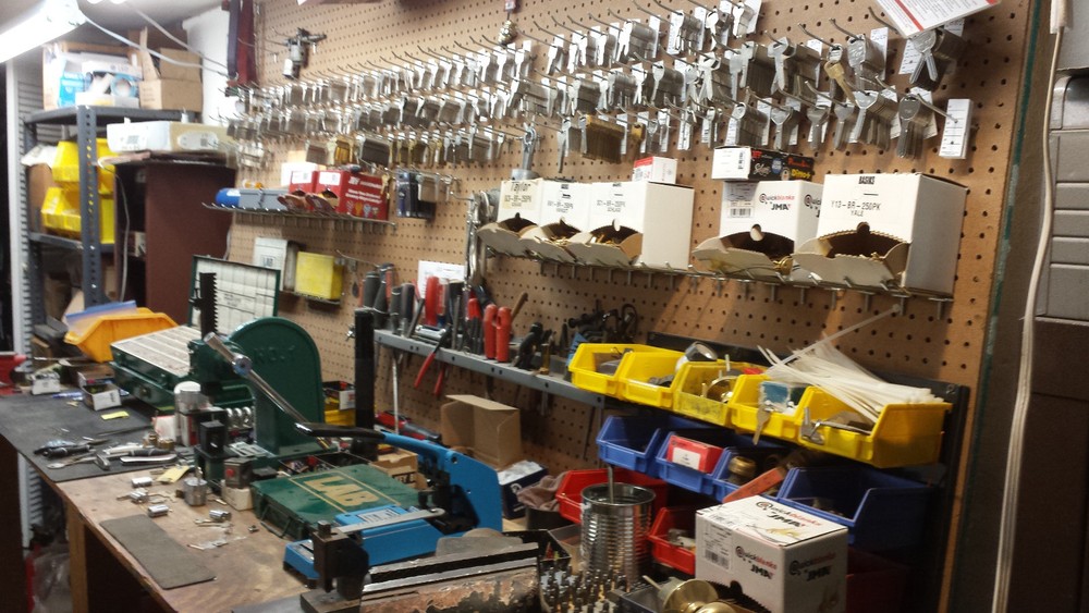 Peterbilt-Keys-Lost keys Replaced-Extra keys-Locksmith-USA-keys by code number