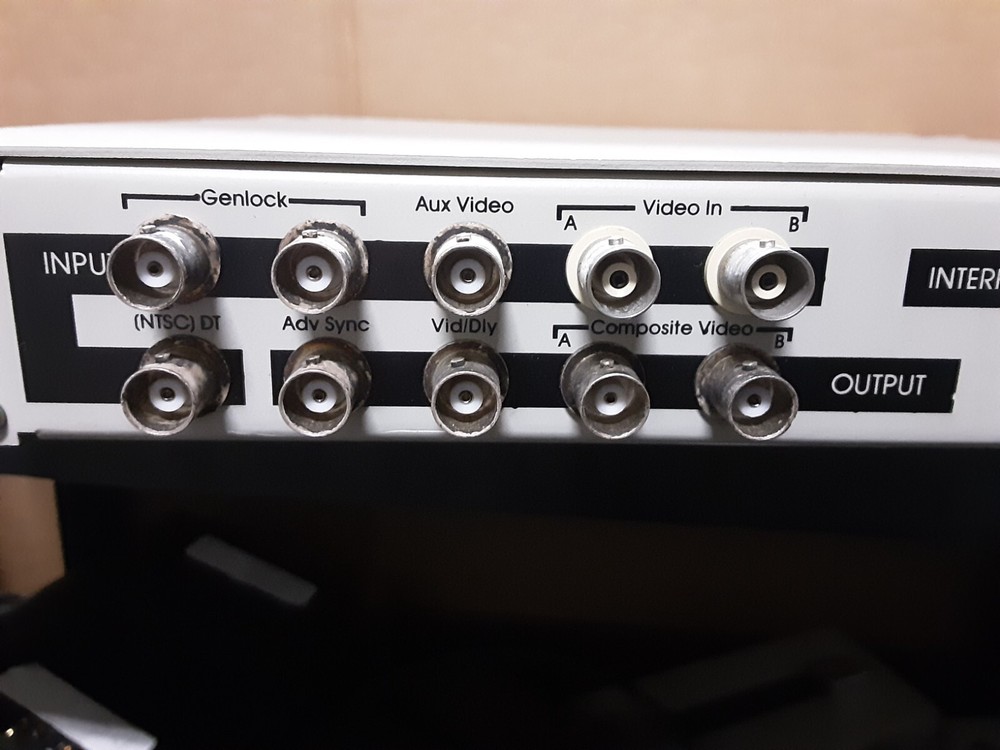 MICROTIME video signal SYNCHRONIZER FS10