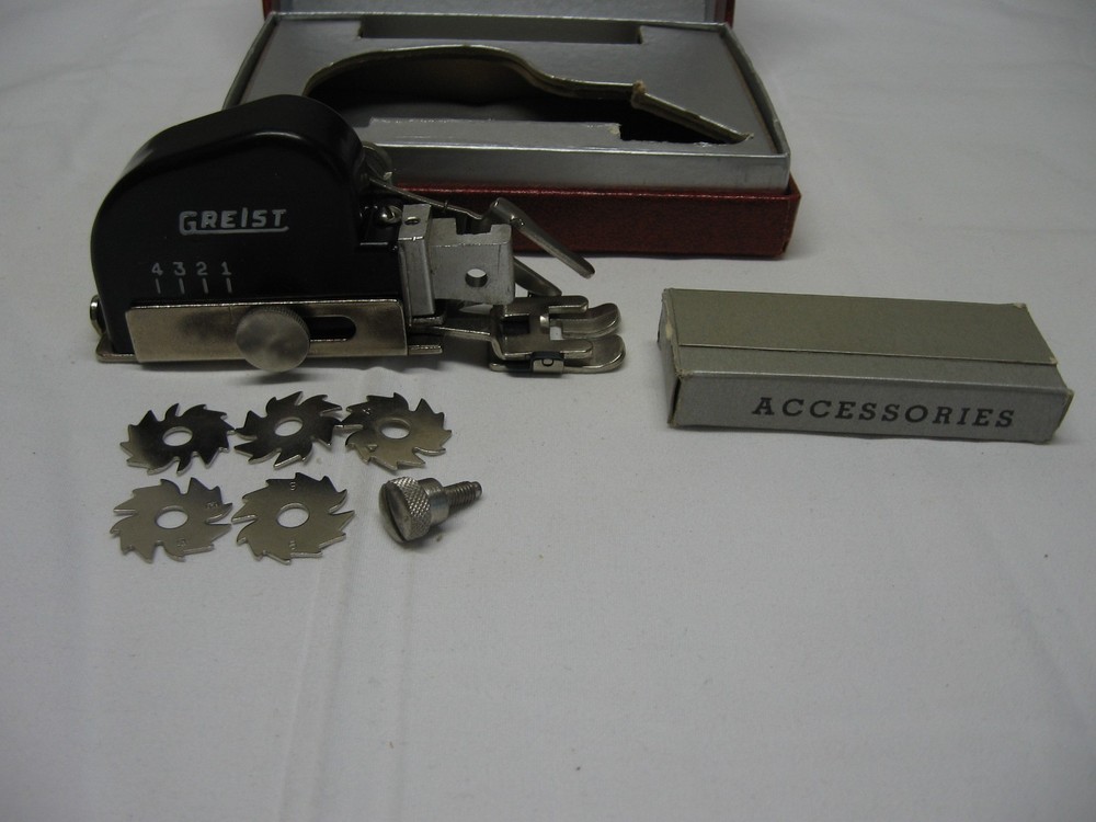 Original Greist Decorative Zigzagger From 1950s With Accessories