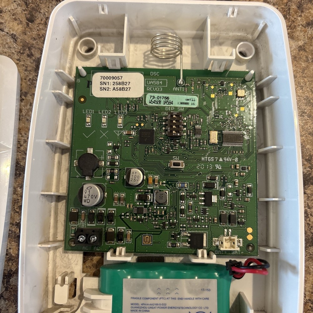 DSC WS4920 NA Wireless Repeater