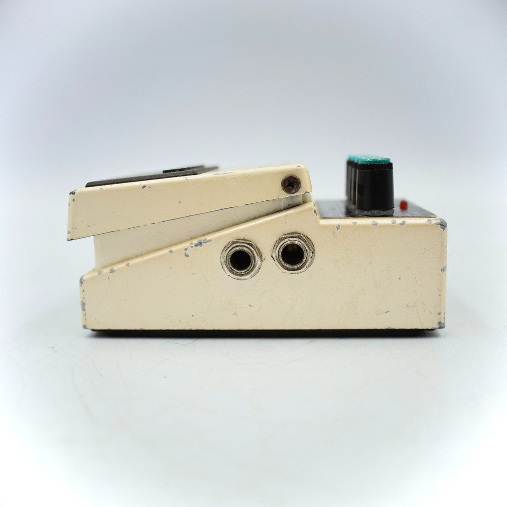 BOSS DD-5 Digital Delay Guitar Effect Pedal