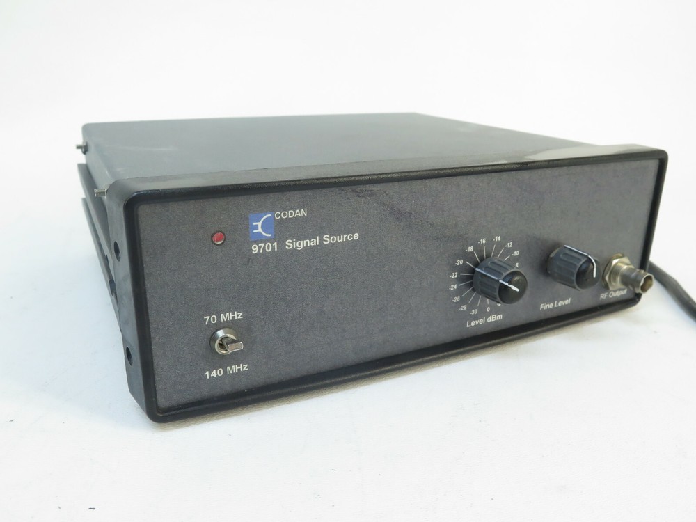 Codan 9701 Signal Source 70 MHz / 140 MHz -30dBm - 0dBm